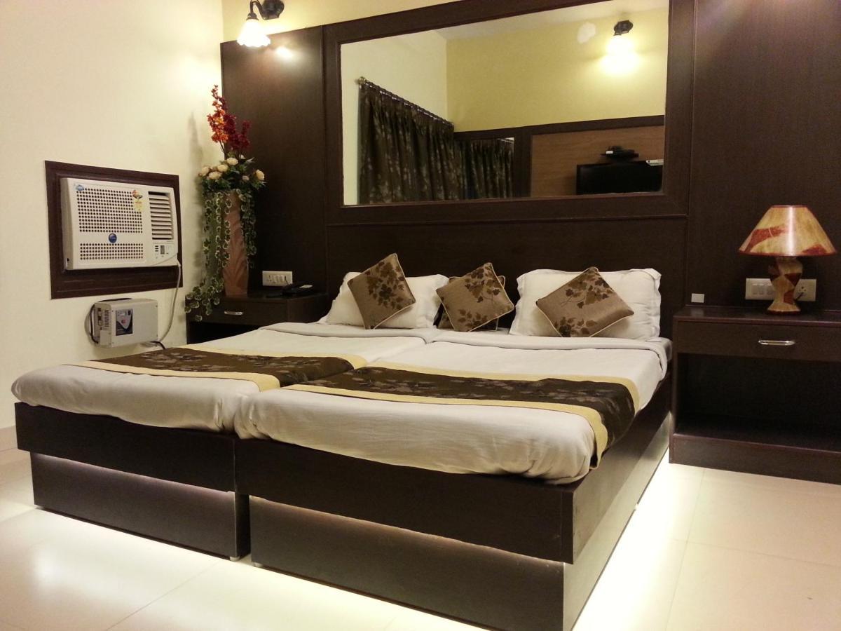 Hotel Varuna Βαρανάσι Εξωτερικό φωτογραφία
