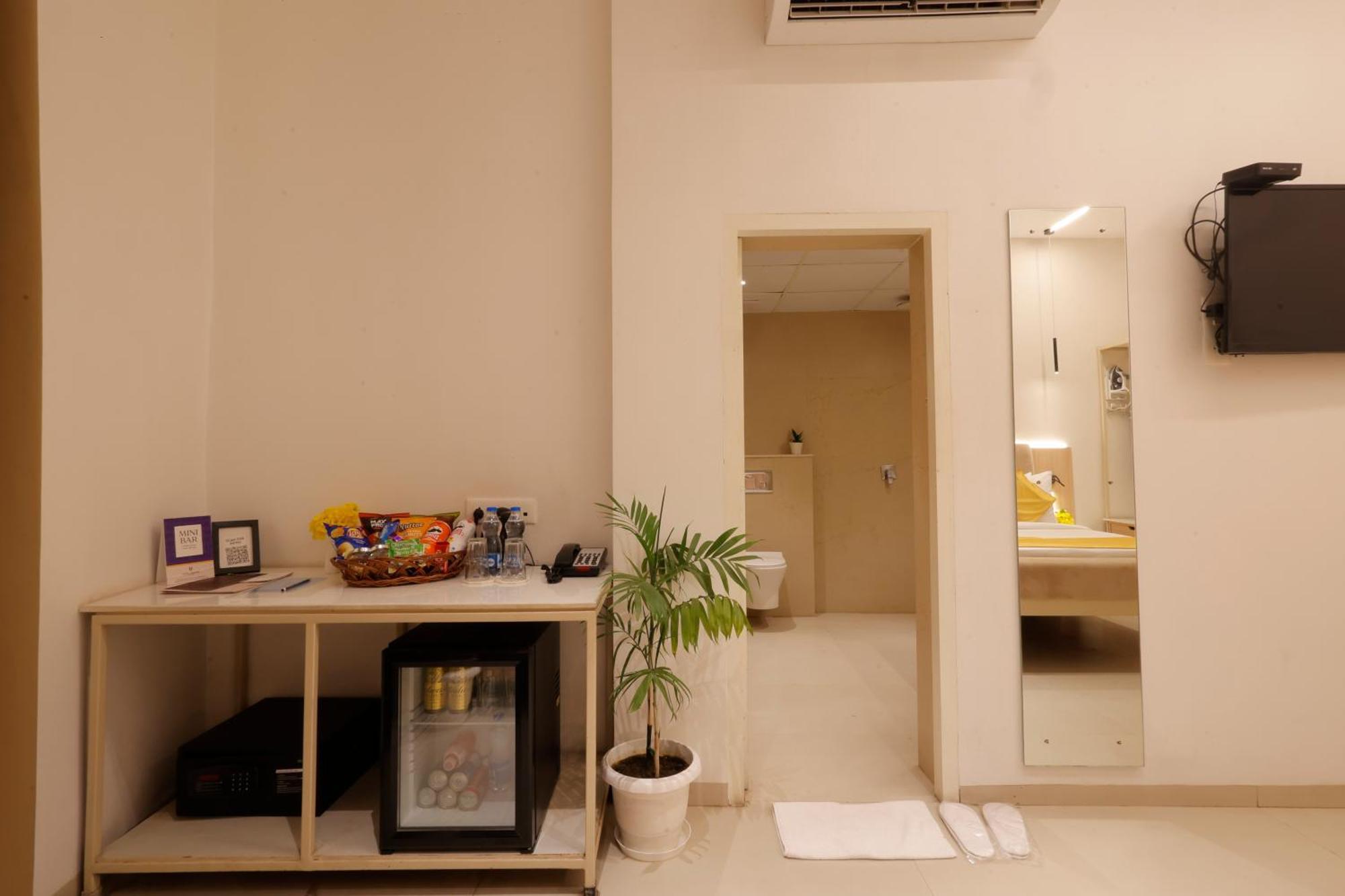 Hotel Varuna Βαρανάσι Εξωτερικό φωτογραφία