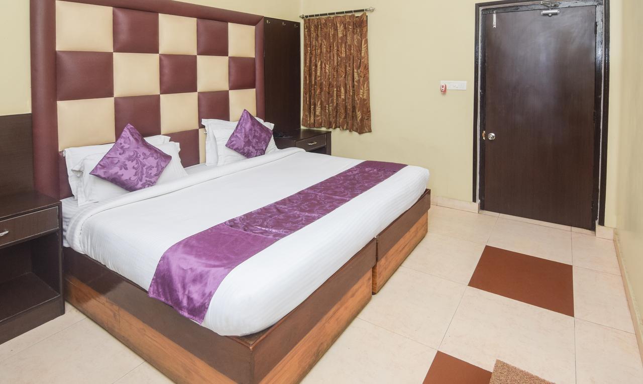 Hotel Varuna Βαρανάσι Εξωτερικό φωτογραφία