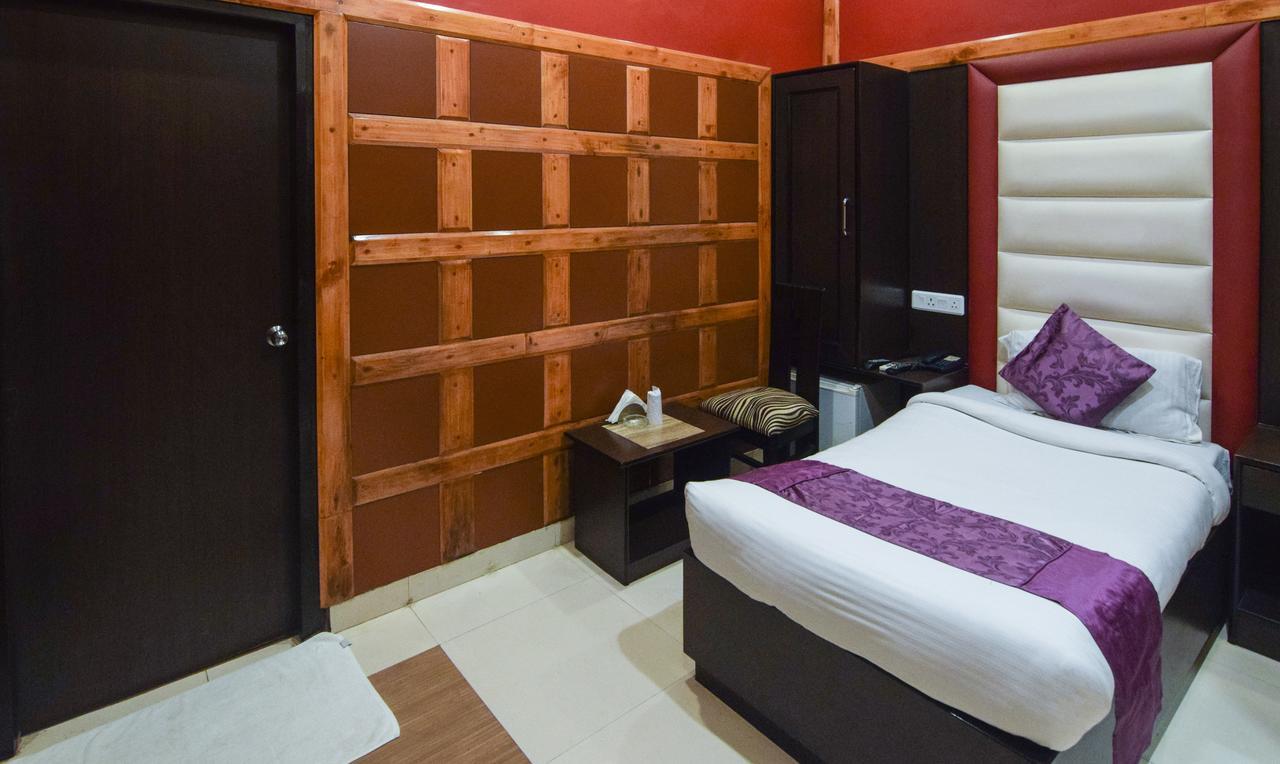 Hotel Varuna Βαρανάσι Εξωτερικό φωτογραφία
